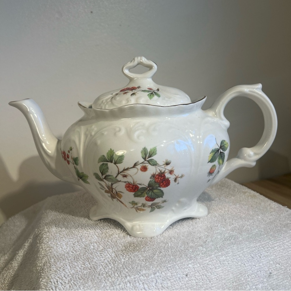 Teapot by James Kent Old Foley Berries Staffordshire England